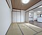 室内：落ち着いた雰囲気の和室です。