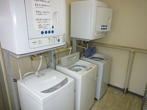 画像18:無料で使える共用洗濯機！