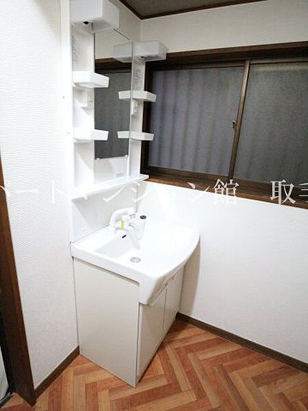 detached 茨城県取手市野々井872-6

地図を見る