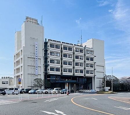 佐倉市役所 徒歩27分。 2140m
