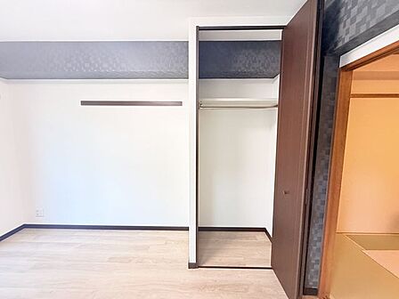 どの部屋もすっきり片付く、各部屋収納つき