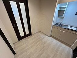 サンモールコート九条 2階1Kのリビング/ダイニング