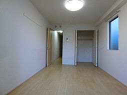 ザ・コンフォート 1階1Kのリビング/ダイニング