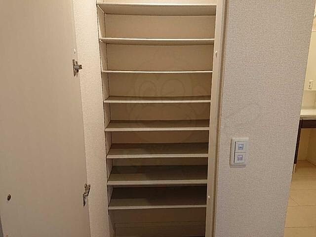 収納
