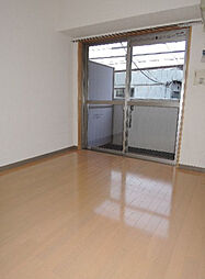 ルマ・マニス 2階1DKのリビング/ダイニング