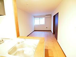 シュタール　ヒュッテA棟 2階1LDKのリビング/ダイニング