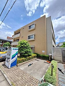 外観：低層鉄筋コンクリート造マンション