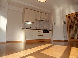 ハウスローゼンガーデン 2階2LDKのリビング/ダイニング