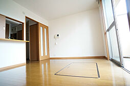 ルネス帝大マンション 5階1Kのリビング/ダイニング