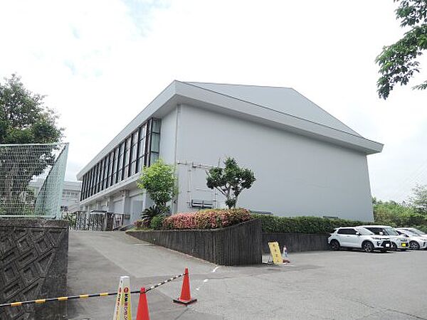 画像23:【小学校】熊取町立東小学校まで611ｍ