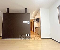 アーバネックス東山三条 302 3階1LDKのリビング/ダイニング