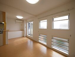 ベッテルII 203 2階1LDKのリビング/ダイニング