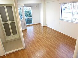 パール仲町マンション 5階ワンルームのリビング/ダイニング