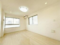 梅島3丁目戸建 4LDKのリビング/ダイニング