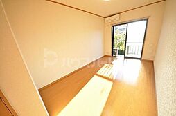 アムール右京 103 1階1Kのリビング/ダイニング