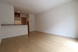 カサベル H 1階2LDKのリビング/ダイニング