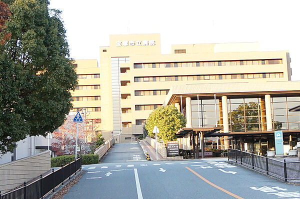 画像29:宝塚市立病院 882m