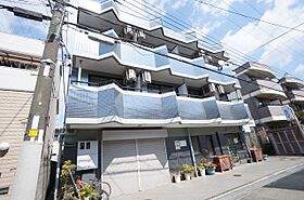 パレスオリーブ  ｜ 兵庫県宝塚市泉町（賃貸マンション1R・3階・20.00㎡） その1