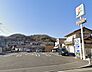 周辺：セブン-イレブン 津久井中野店（910m）