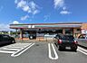 周辺：セブンイレブン八街富山店（400m）
