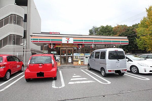 画像30:セブンイレブン名古屋権現通店 295m