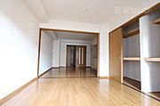 南向きの部屋で明るいお部屋です。
