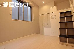 サダルスウド 1階1Kのリビング/ダイニング