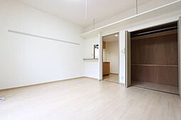 Y.S.ハイツ万代 1階1Kのリビング/ダイニング