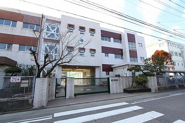 画像28:名古屋市立荒子小学校 785m