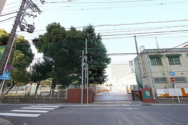 画像24:名古屋市立冨士中学校 519m