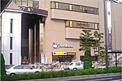 パレマルシェ池下店 684m