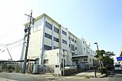 名古屋市立矢田小学校 704m