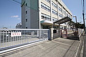 杉村小学校 396m