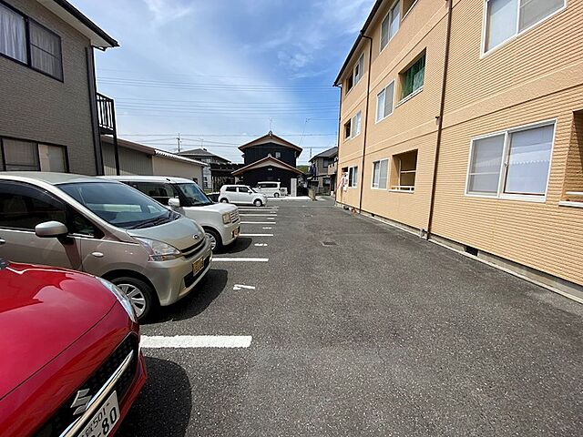 8 / 8