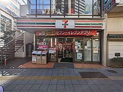 セブンイレブン代々木3丁目店 徒歩3分。 180m