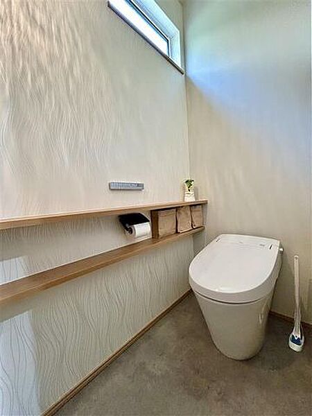 トイレを拡大表示