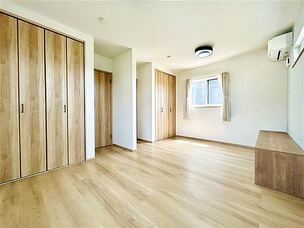 洋室を拡大表示