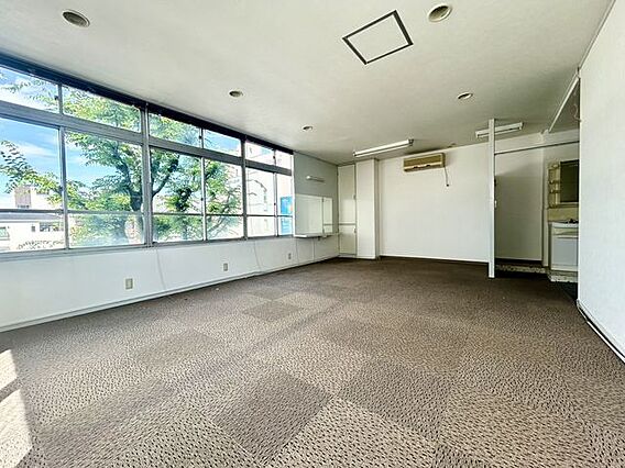 2F　テナント