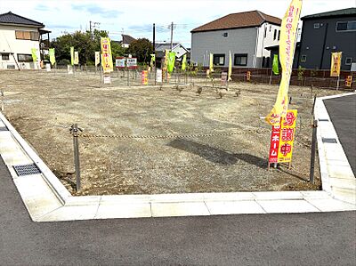 外観:静かな住宅街で、落ち着いた暮らしをゆったりとお過ごしください。 外観:静かな住宅街で、落ち着いた暮らしをゆったりとお過ごしください。
