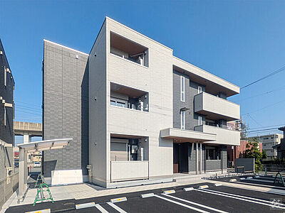 外観:今人気の大和ハウスのDルーム。新築1LDKです。人気の駅近物件で小山駅まで徒歩圏内の好立地。人気物件の為、お申込みはお早めに。 外観:今人気の大和ハウスのDルーム。新築1LDKです。人気の駅近物件で小山駅まで徒歩圏内の好立地。人気物件の為、お申込みはお早めに。