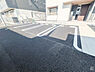 駐車場：広々とした駐車場です。