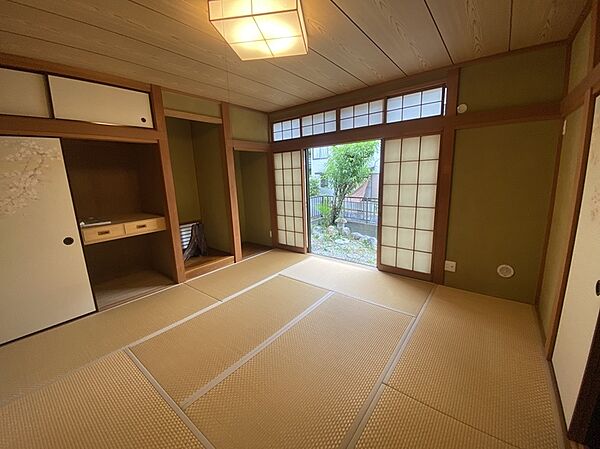 detached 埼玉県飯能市大字中藤中郷

地図を見る