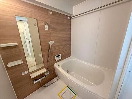 ■システムバス/落ち着いた色合いのシステムです。寛ぎのバスタイムで日々の疲れからカラダを解放しましょう