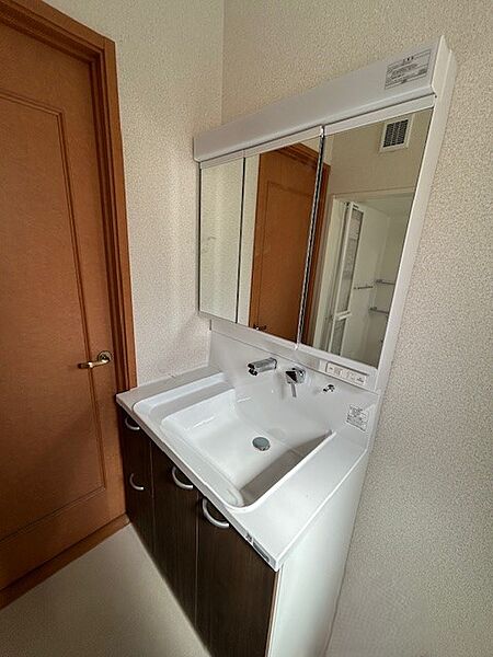 detached 埼玉県日高市高萩東１丁目16-13

地図を見る