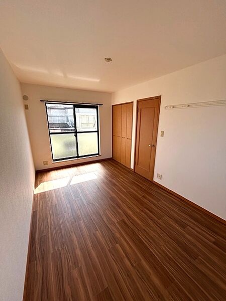 detached 埼玉県日高市高萩東１丁目16-13

地図を見る