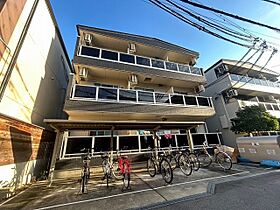 Fメゾン上新庄2  ｜ 大阪府吹田市東御旅町（賃貸アパート1LDK・3階・30.26㎡） その1