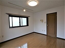 サミーヒルズ 201 2階1Kのリビング/ダイニング