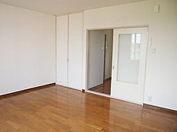 ジュニア・ガーデン 206 2階1Kのリビング/ダイニング