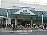 周辺：マルエツ東門前店 徒歩8分 600m