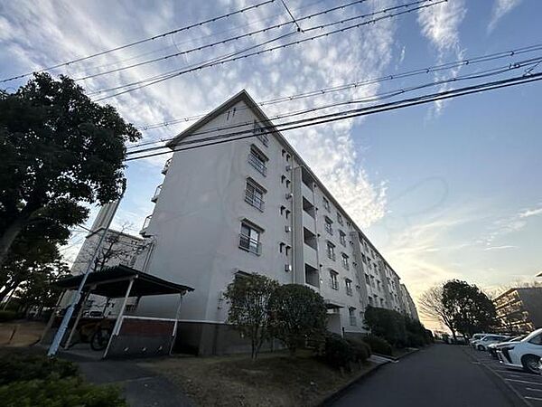 山田池住宅11棟 ｜大阪府枚方市田口山１丁目(賃貸マンション2LDK・4階・46.77㎡)の写真 その1